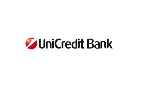 Budova UniCredit Bank a symboly spotrebného úveru v roku 2026